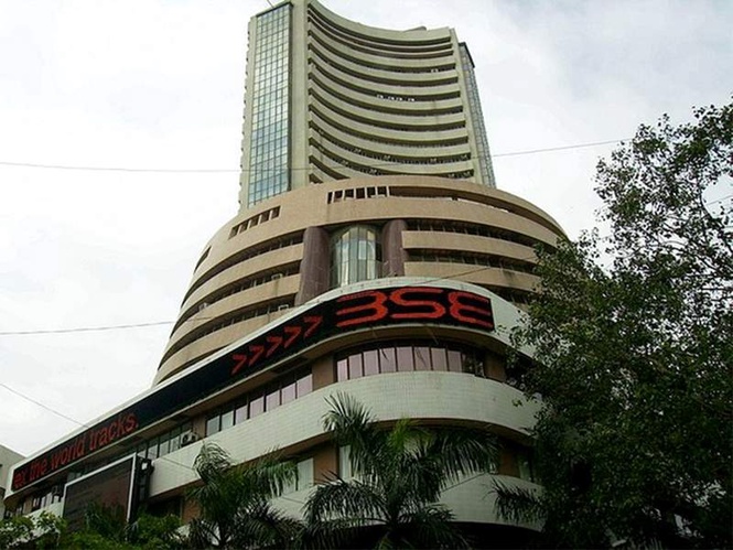 Image from: Sensex dives over 600 points after 5-day rally dragged by IT stocks, renewed geopolitical uncertainty