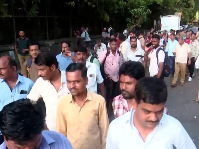 Image from: Mumbai: Shiv Sena Rahul Shewale seeks CM Fadnavis's intervention to resolve BEST strike ahead of NEET exam