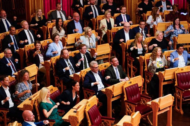 Image from: Norwegian World Cup rowing craze reaches parliament