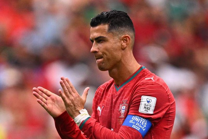 Image from: Ronaldo fans bombard Neves partner as she appears to tell him to quit