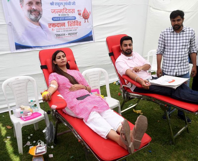Image from: NSUI marks Rahul Gandhi’s marked with blood donation camp in Delhi