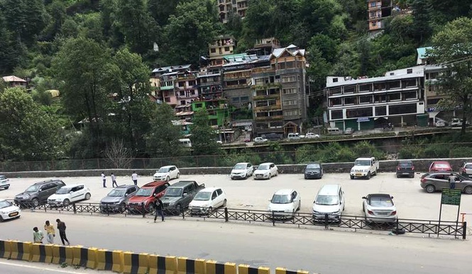 Image from: Controversy sparks in Manali over ‘illegal’ parking fee, green tax diversion