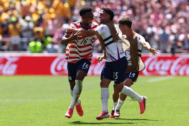 Image from: USMNT breaks all-time World Cup record 11 minutes into USA vs Australia