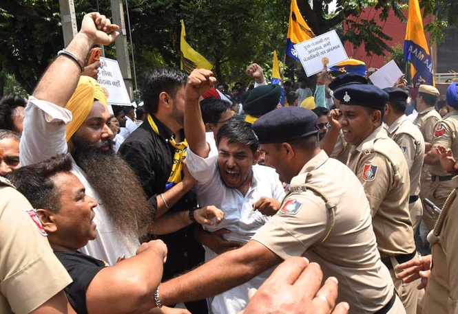 Image from: Alleging insult to Punjabis, AAP guns for Chandigarh BJP chief