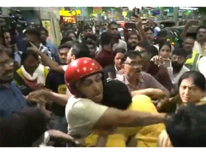 Image from: TMC alleges security threat to Abhishek Banerjee after chaos at Kolkata Airport