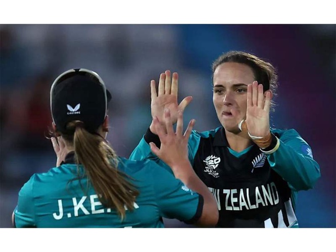 Image from: New Zealand keep Women’s T20 World Cup hopes alive with narrow four-run win over Ireland