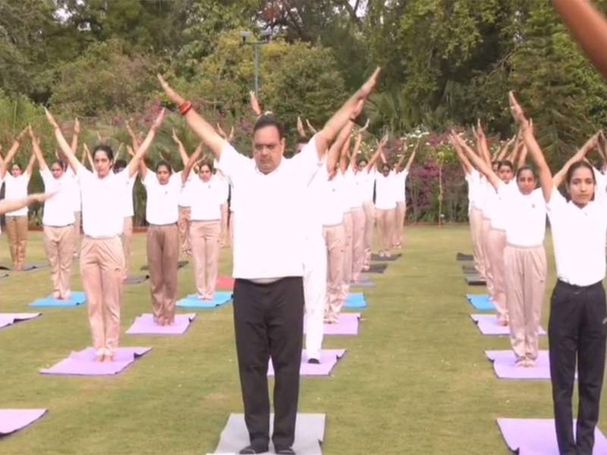 Image from: Rajasthan CM Bhajanlal Sharma practices yoga with women police personnel ahead of International Yoga Day
