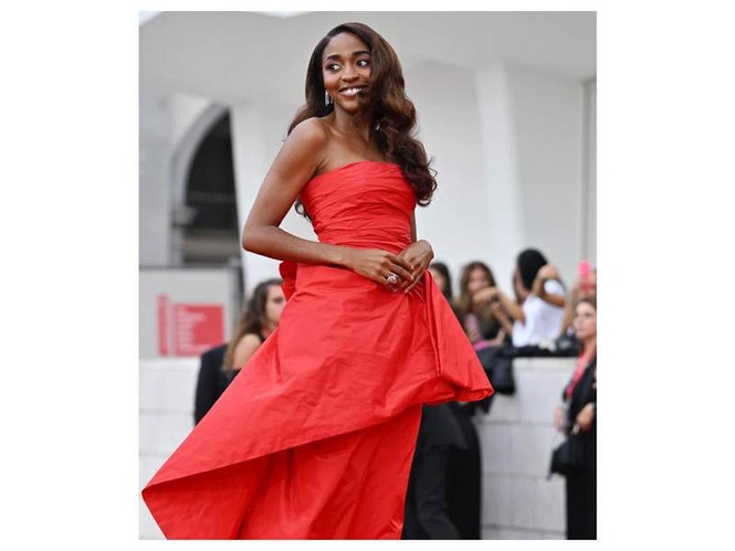 Image from: "Things are not done alone": Ayo Edebiri reflects on lessons from her 5 years on 'The Bear'