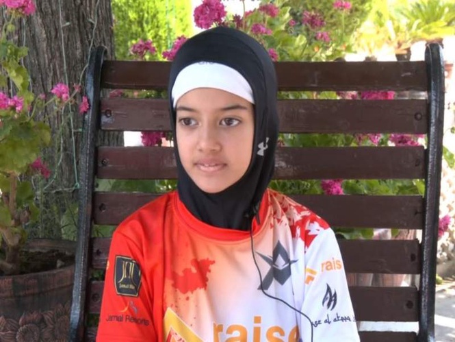 Image from: Srinagar's Atiqa Mir becomes first Indian and Asian female racer selected for F1 Academy development programme