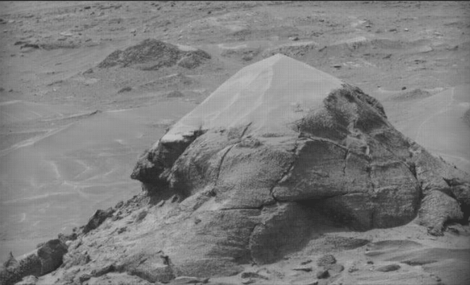 Image from: NASA’s Curiosity Rover Enters Mysterious New Martian Terrain With Hidden Layered Structures