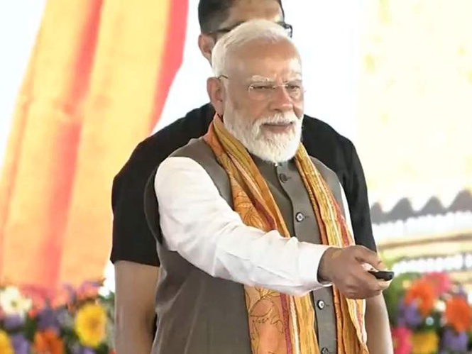 Image from: PM Modi unveils major infrastructure, welfare roadmap in West Bengal; releases 23rd PM-KISAN instalment to 9.44 crore farmers