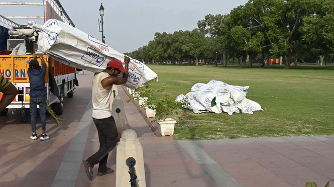 Image from: Delhi gears up for 12th International Yoga Day celebrations with citywide events