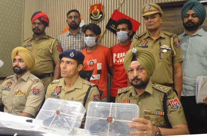 Image from: Two associates of foreign-based gangsters held with arms, ammo in Ludhiana