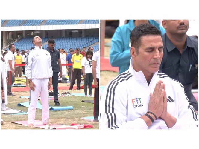 Image from: Akshay Kumar joins Union Min Mandaviya for International Yoga Day event; participates in mass session