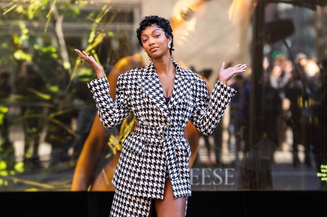 Image from: Angel Reese rewards herself with a pink Rolls-Royce after making history