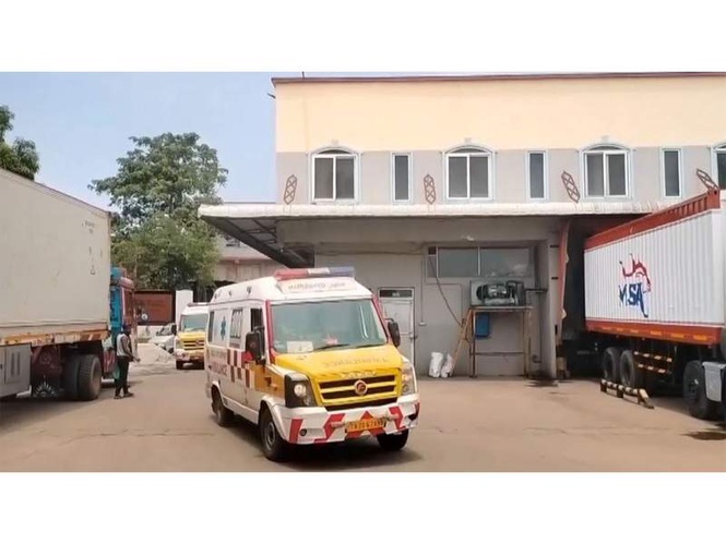 Image from: Two women killed in Ammonia gas leak at Tiruvallur Seafood processing unit; CM Vijay announces Rs 2 lakh relief for families