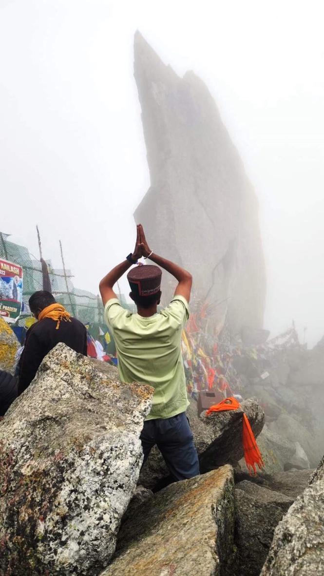 Image from: Kinnaur Kailash Yatra to begin on July 1; batch size capped at 375 to ensure safety