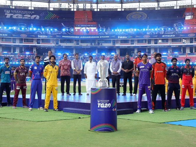 Image from: Sreenidhi University TG20 kicks off in Hyderabad as Thaman, Vijay Deverakonda set stage on fire in opening ceremony