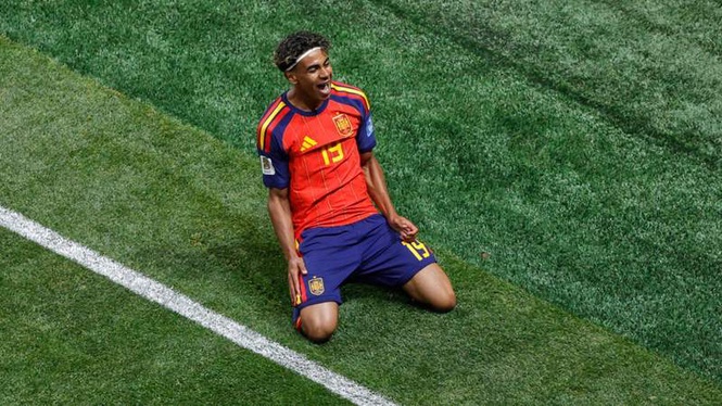 Image from: Yamal scores first World Cup goal as Spain bounce back with thumping win over Saudi Arabia