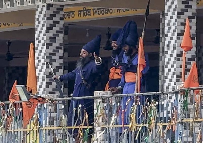 Image from: Armed Nihangs storm Uttarakhand gurdwara, take manager hostage