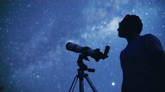 Image from: From screens to stars: Noida children discover ’wonders’ of the night sky