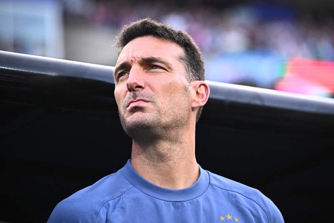 Image from: Argentina's Scaloni: Hydration breaks fragment the game