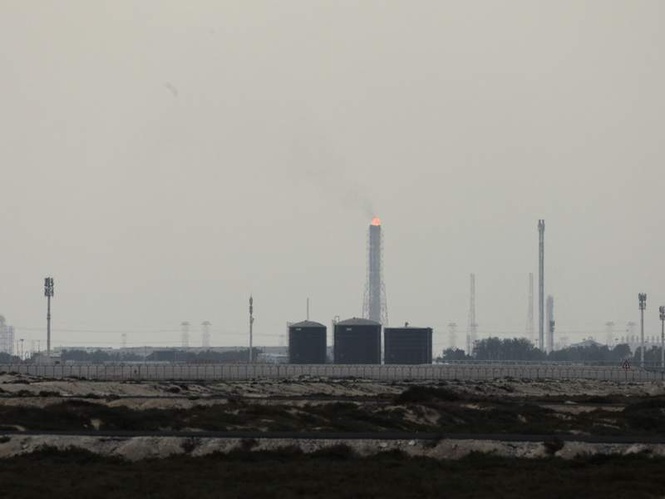 Image from: Qatar factory blast injures 54, search underway for 18 missing in Ras Laffan Industrial City