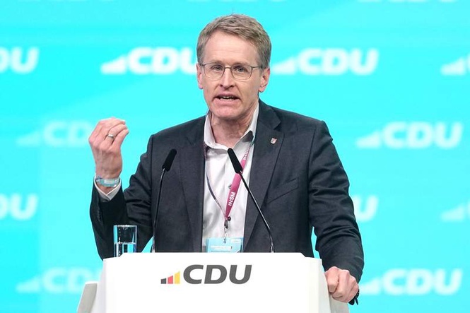 Image from: Senior German conservative blasts new Left leader over fascist slur
