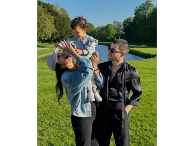 Image from: Priyanka Chopra celebrates Nick Jonas on Father's Day, calls him "Best Dad"
