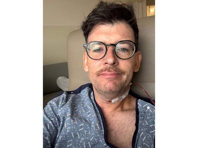 Image from: Comedian Moshe Kasher reveals tonsil cancer diagnosis, says disease has "incredibly high cure rate"