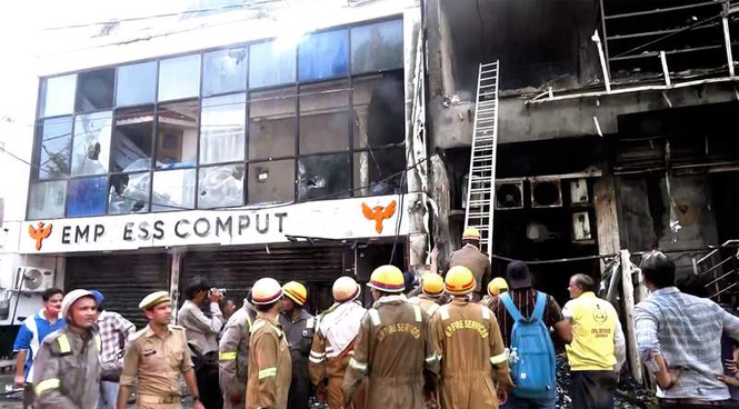 Image from: Fire breaks out at coaching centre in Lucknow’s Aliganj, 14 fire tenders deployed