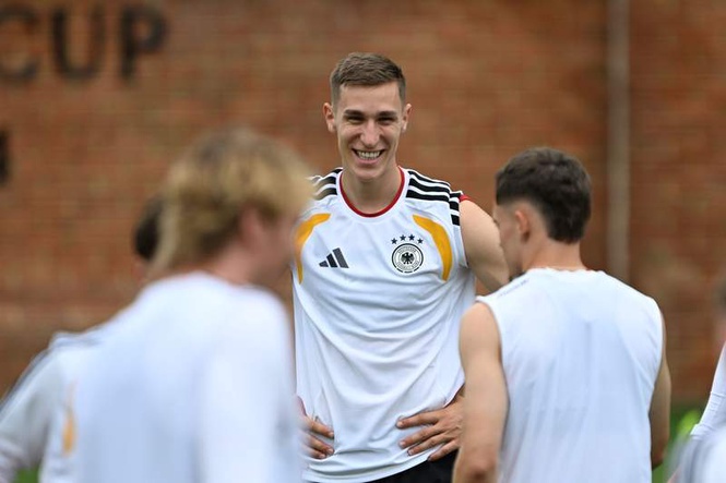 Image from: 'Bitter for us and the lad': Germany's Schlotterbeck out of World Cup