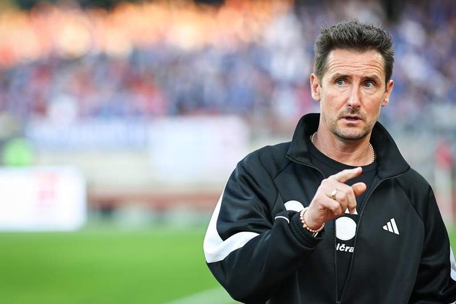 Image from: 'Congratulations, champion': Dethroned top scorer Klose hails Messi