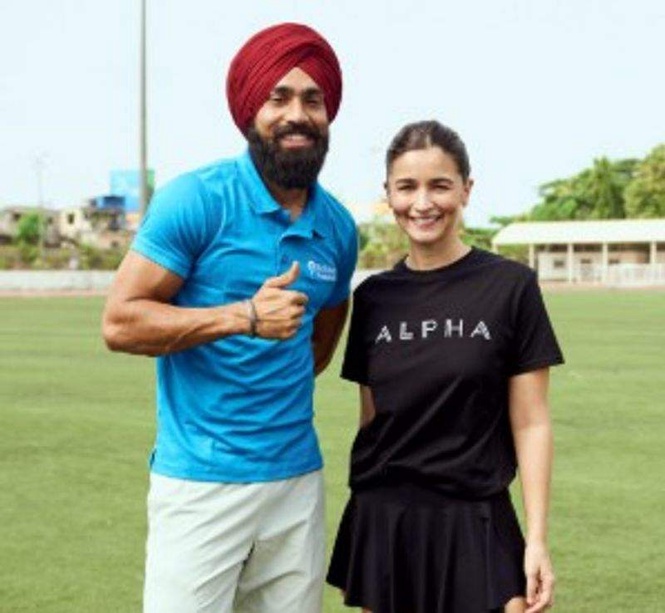Image from: Sprinter Gurindervir joins Alia Bhatt to promote ‘Alpha’