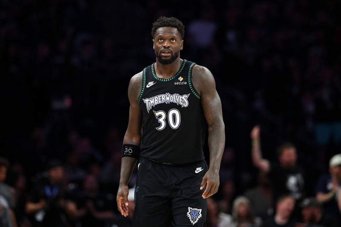 Image from: NBA Draft eve blockbuster sees Timberwolves move Julius Randle in three-team deal