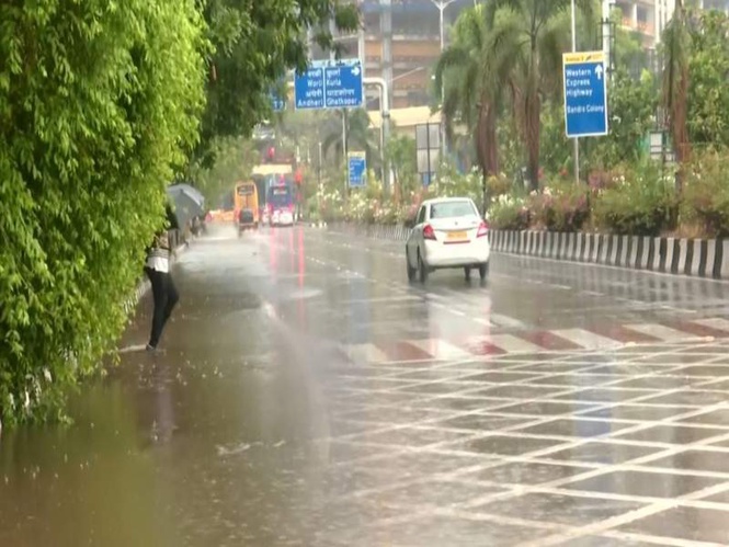 Image from: Maharashtra: BMC alerts citizens after IMD issues 3-hour Orange weather warning for Mumbai, Raigad