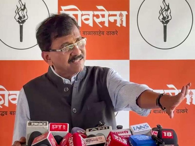 Image from: Sanjay Raut takes "Rs 85 crore" swipe at rebel UBT MPs who switched to Shinde-led Shiv Sena