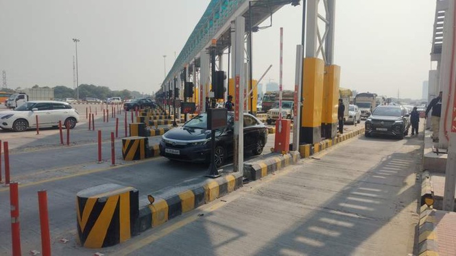 Image from: Haryana hit-and-run: Argument over Rs 130 escalates at toll plaza, Scorpio-borne youths kill manager