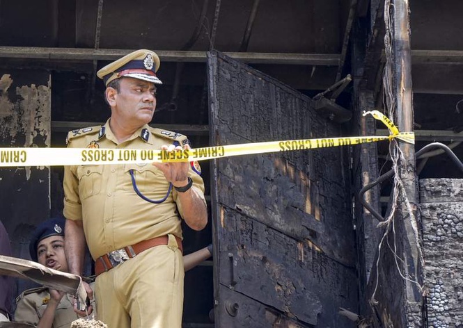 Image from: FIR in Lucknow fire case cites illegal commercial use, single entry/exit in building
