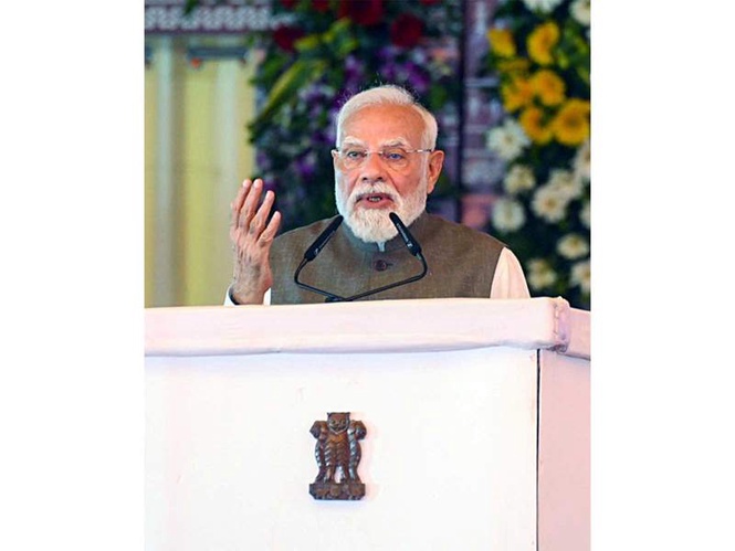 Image from: PM interacts with IAS Officer Trainees of 2024 Batch, stresses on 'Nagrik Devo Bhava'