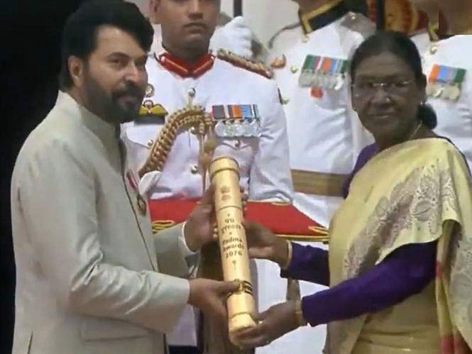 Image from: Mammootty receives Padma Bhushan from President Droupadi Murmu, son Dulquer cheers for him