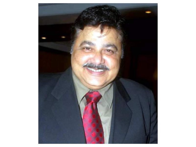 Image from: Satish Shah conferred Padma Shri posthumously, his brother receives award