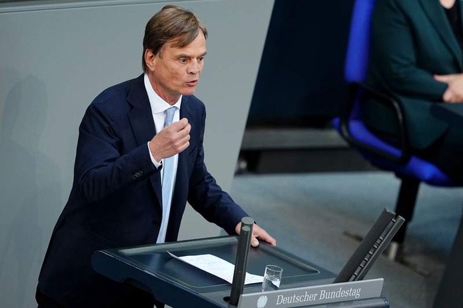Image from: AfD politician says Brexit was 'regrettable,' denies party welcomed it