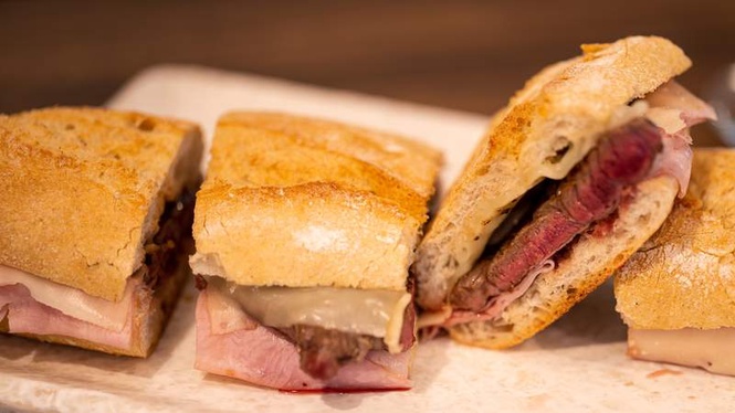 Image from: In Portugal, this delicious traditional sandwich has just been named one of the best in the world!