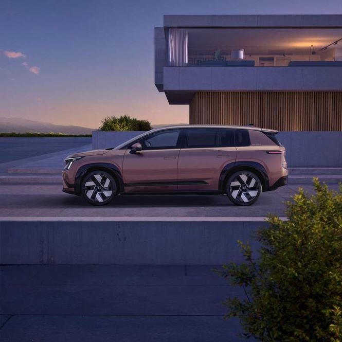 Image from: Skoda tops electric line-up with new Peaq flagship