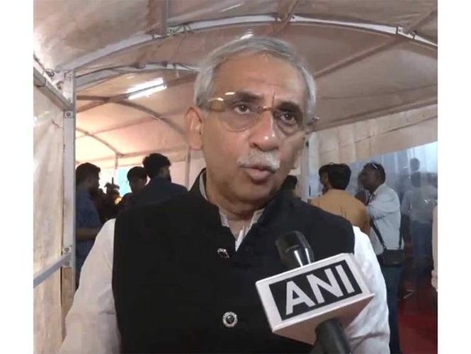 Image from: "Betrayal of mandate": Congress MLA Amin Patel slams defection of UBT MPs, asks them to resign