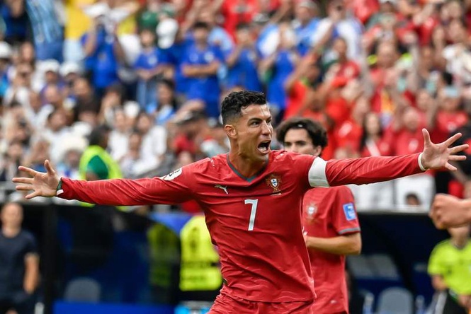 Image from: Ronaldo scores at sixth World Cup as Portugal hit Uzbekistan for five