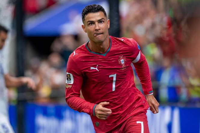 Image from: Ronaldo scores at sixth World Cup as Portugal hit Uzbekistan for five
