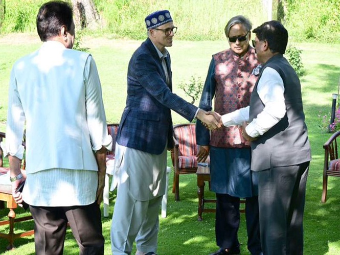 Image from: Jammu and Kashmir CM Omar Abdullah discusses key issues with Parliamentary panel led by Shashi Tharoor
