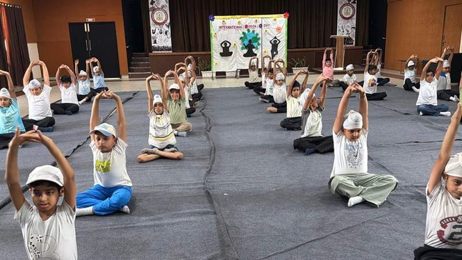 Image from: Vasant Valley Public School, Ladda, Sangrur, celebrate International Yoga Day